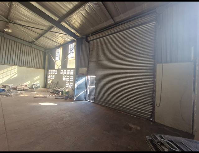 9,000M² WAREHOUSE FOR SALE IN DENVER